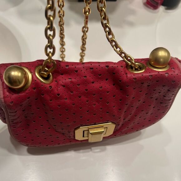 ♥️ JUICY COUTURE Y2K rare red leather cut out heart flap chain crossbody bag - Picture 9 of 16